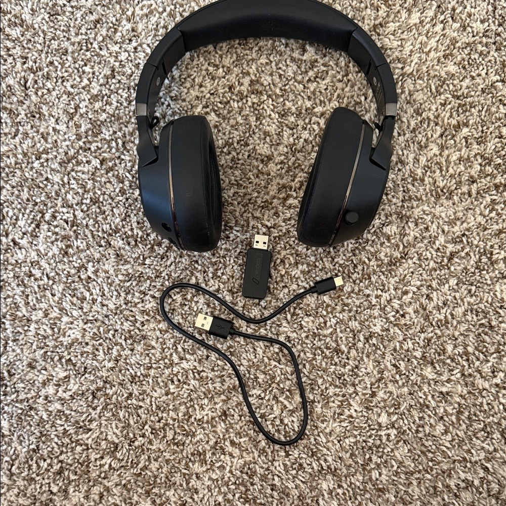 Sleek Black Over-Ear Headphones with USB Connectivity